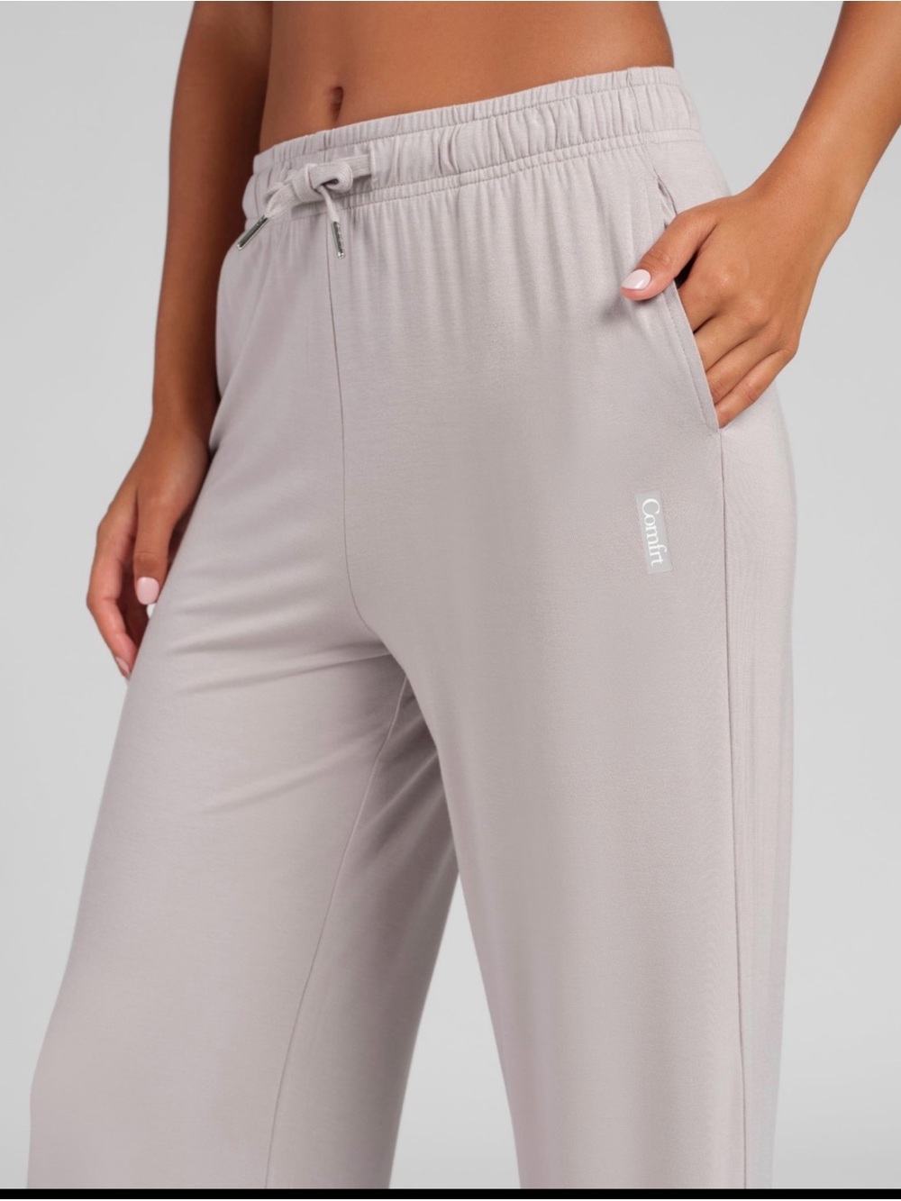 Comfiluxe Women's Light Taupe Wide-Leg Joggers